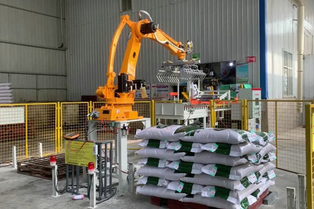 機(jī)器人碼垛機(jī) 機(jī)器人碼垛機(jī)